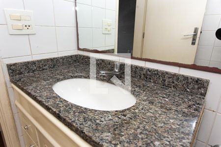 Apartamento à venda com 58m², 2 quartos e 1 vaga Apartamento à venda com 58m², 2 quartos e 1 vagaBanheiro da Suíte