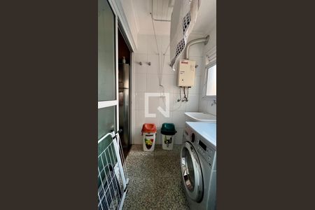 Apartamento para alugar com 235m², 2 quartos e 3 vagas Apartamento para alugar com 235m², 2 quartos e 3 vagasÁrea de Serviço