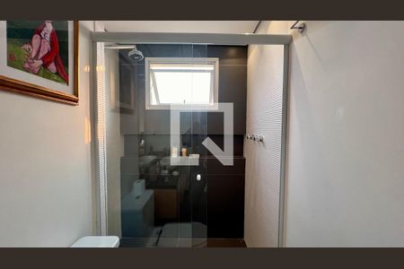 Apartamento para alugar com 235m², 2 quartos e 3 vagas Apartamento para alugar com 235m², 2 quartos e 3 vagasBanheiro da Suíte 2