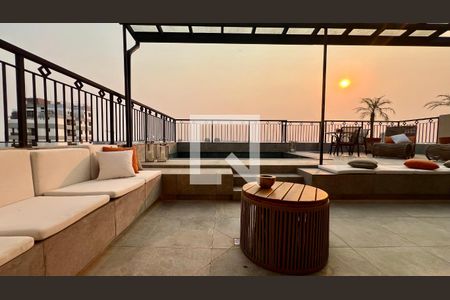 Apartamento para alugar com 235m², 2 quartos e 3 vagas Apartamento para alugar com 235m², 2 quartos e 3 vagasCobertura