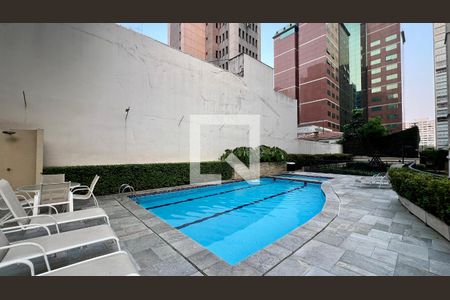 Apartamento para alugar com 235m², 2 quartos e 3 vagas Apartamento para alugar com 235m², 2 quartos e 3 vagasPiscina