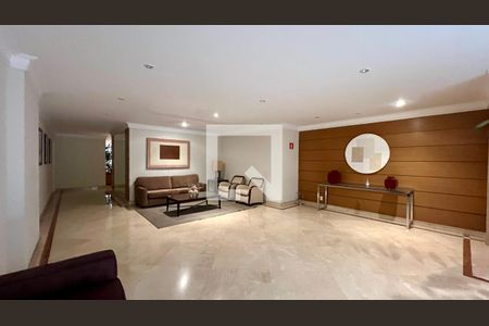 Apartamento para alugar com 235m², 2 quartos e 3 vagas Apartamento para alugar com 235m², 2 quartos e 3 vagasHall de entrada