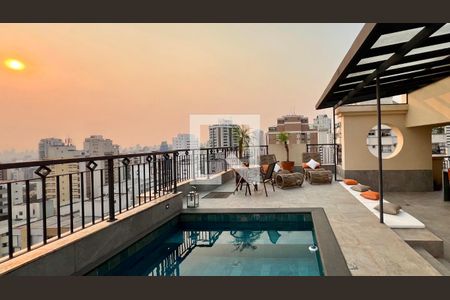 Apartamento para alugar com 235m², 2 quartos e 3 vagas Apartamento para alugar com 235m², 2 quartos e 3 vagasPiscina da cobertura