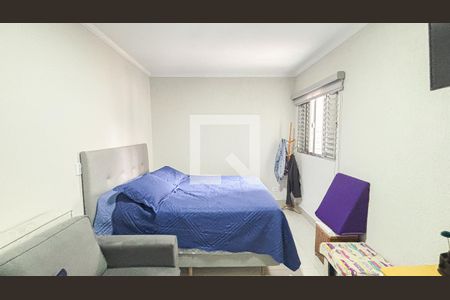 Casa à venda com 80m², 2 quartos e 4 vagas Casa à venda com 80m², 2 quartos e 4 vagasSuite