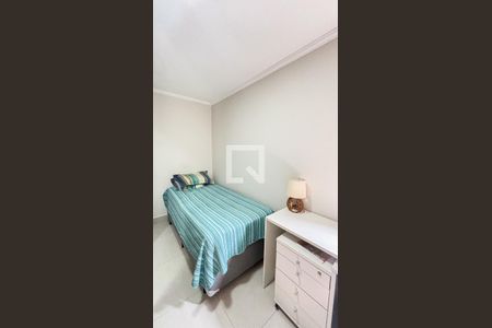 Casa à venda com 80m², 2 quartos e 4 vagas Casa à venda com 80m², 2 quartos e 4 vagasQuarto