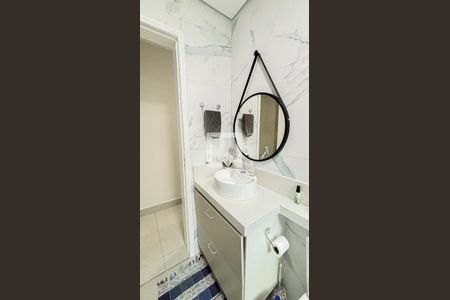 Casa à venda com 80m², 2 quartos e 4 vagas Casa à venda com 80m², 2 quartos e 4 vagasBanheiro