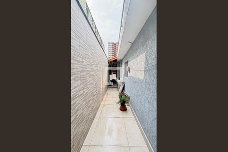Casa à venda com 80m², 2 quartos e 4 vagas Casa à venda com 80m², 2 quartos e 4 vagasQuintal