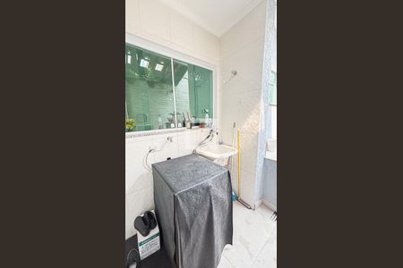 Casa à venda com 80m², 2 quartos e 4 vagas Casa à venda com 80m², 2 quartos e 4 vagasÁrea de Serviço