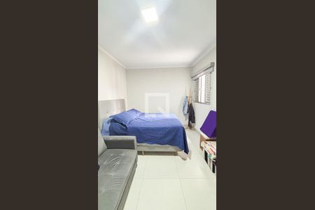 Casa à venda com 80m², 2 quartos e 4 vagas Casa à venda com 80m², 2 quartos e 4 vagasSuite