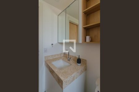Banheiro de kitnet/studio para alugar com 1 quarto, 27m² em Chácara Klabin, São Paulo