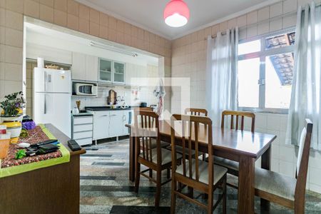 Casa para alugar com 100m², 2 quartos e 1 vagaCozinha