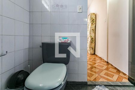 Casa para alugar com 100m², 2 quartos e 1 vagaBanheiro do Quarto 1 - Suíte