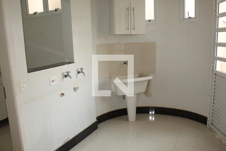 Casa de condomínio para alugar com 650m², 5 quartos e 4 vagasLavanderia