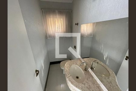 Casa de condomínio para alugar com 650m², 5 quartos e 4 vagasLavabo