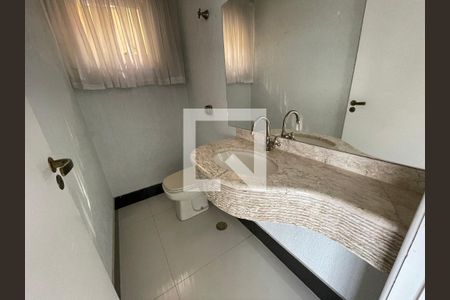 Casa de condomínio para alugar com 650m², 5 quartos e 4 vagasLavabo