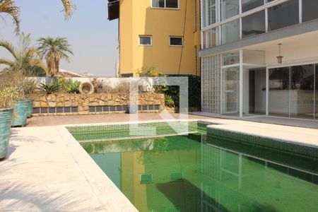 Casa de condomínio para alugar com 650m², 5 quartos e 4 vagasPiscina