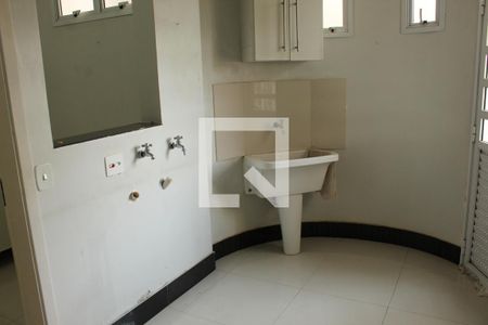 Casa de condomínio para alugar com 650m², 5 quartos e 4 vagasLavanderia