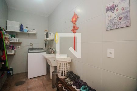 Casa à venda com 234m², 3 quartos e 2 vagas Casa à venda com 234m², 3 quartos e 2 vagasÁrea de Serviço
