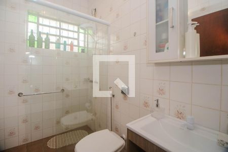 Casa à venda com 234m², 3 quartos e 2 vagas Casa à venda com 234m², 3 quartos e 2 vagasBanheiro Social