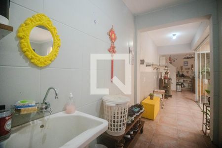 Casa à venda com 234m², 3 quartos e 2 vagas Casa à venda com 234m², 3 quartos e 2 vagasÁrea de Serviço