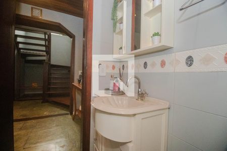 Casa à venda com 234m², 3 quartos e 2 vagas Casa à venda com 234m², 3 quartos e 2 vagasLavabo