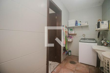 Casa à venda com 234m², 3 quartos e 2 vagas Casa à venda com 234m², 3 quartos e 2 vagasÁrea de Serviço