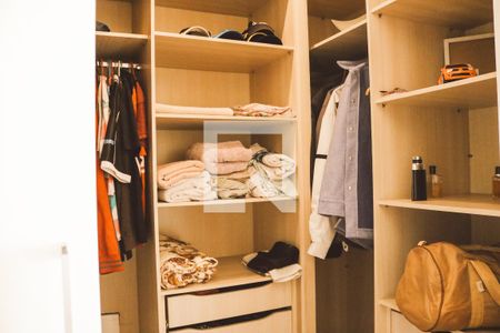 Casa à venda com 197m², 5 quartos e 4 vagasCloset da suíte