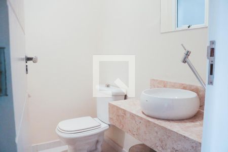 Casa à venda com 197m², 5 quartos e 4 vagasLavabo