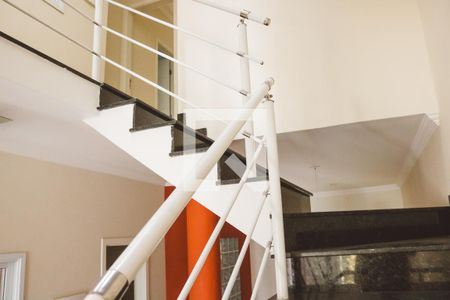 Escada de casa à venda com 5 quartos, 197m² em Jardim Paraíso, São Paulo