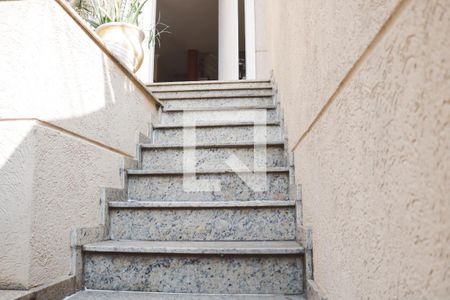 Casa à venda com 197m², 5 quartos e 4 vagasEntrada