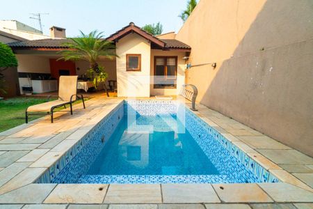 Casa à venda com 400m², 4 quartos e 4 vagasÁrea comum - Piscina