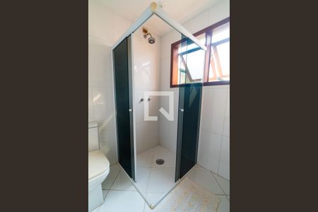 Casa à venda com 400m², 4 quartos e 4 vagasBanheiro da Suíte 2 Detalhe