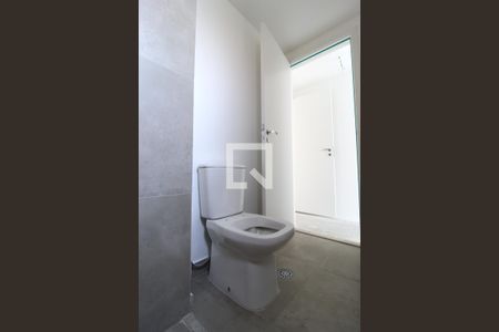 Apartamento à venda com 74m², 2 quartos e 2 vagasBanheiro da Suíte 2