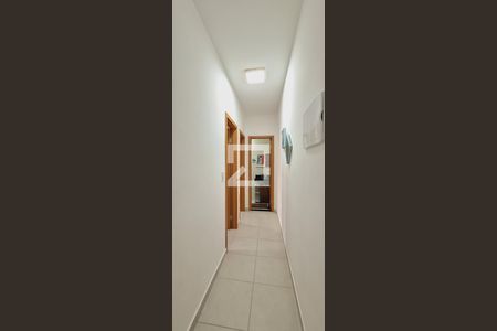 Corredor de apartamento para alugar com 2 quartos, 55m² em Mirim, Praia Grande