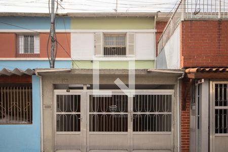 Fachada de casa para alugar com 2 quartos, 100m² em Vila Constança, São Paulo