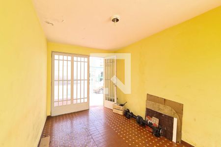 Casa à venda com 325m², 2 quartos e 6 vagasGaragem