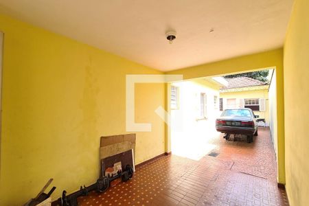 Casa à venda com 325m², 2 quartos e 6 vagasGaragem