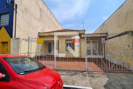 Casa à venda com 325m², 2 quartos e 6 vagasFachada