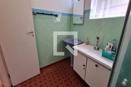 Casa à venda com 325m², 2 quartos e 6 vagasBanheiro 1