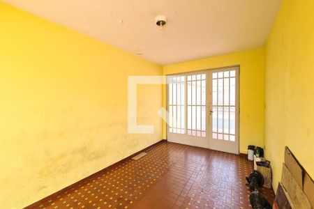 Casa à venda com 325m², 2 quartos e 6 vagasGaragem