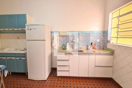 Casa à venda com 325m², 2 quartos e 6 vagasCozinha