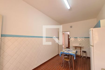 Casa à venda com 325m², 2 quartos e 6 vagasCozinha