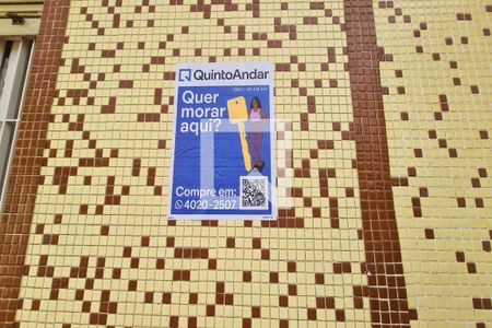 Casa à venda com 325m², 2 quartos e 6 vagasplaquinha