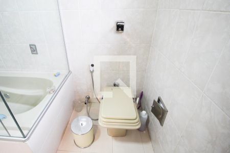 Casa à venda com 269m², 3 quartos e 3 vagasBanheiro