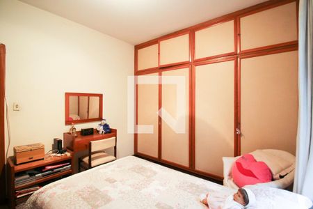 Casa à venda com 269m², 3 quartos e 3 vagasQuarto 2