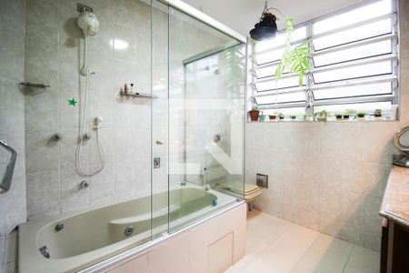 Casa à venda com 269m², 3 quartos e 3 vagasBanheiro