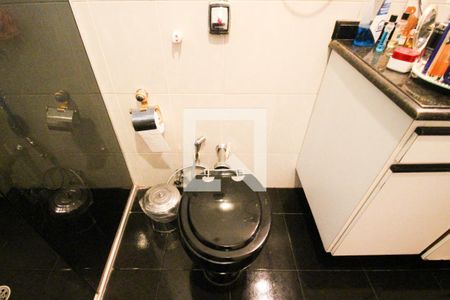 Casa à venda com 269m², 3 quartos e 3 vagasBanheiro de Suíte 