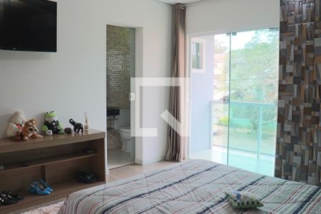 Casa à venda com 200m², 3 quartos e 3 vagasSuíte