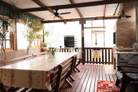 Casa à venda com 200m², 3 quartos e 3 vagasÁrea gourmet