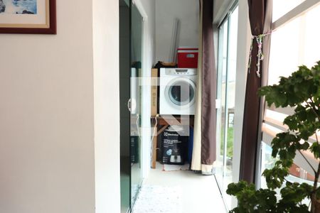 Casa à venda com 200m², 3 quartos e 3 vagasSacada da sala